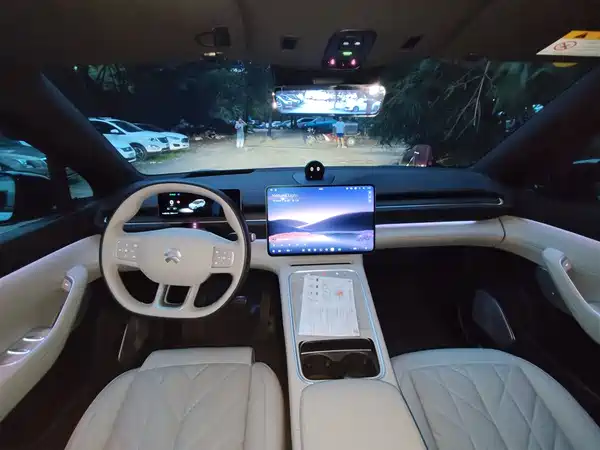 NIO ES6 2025