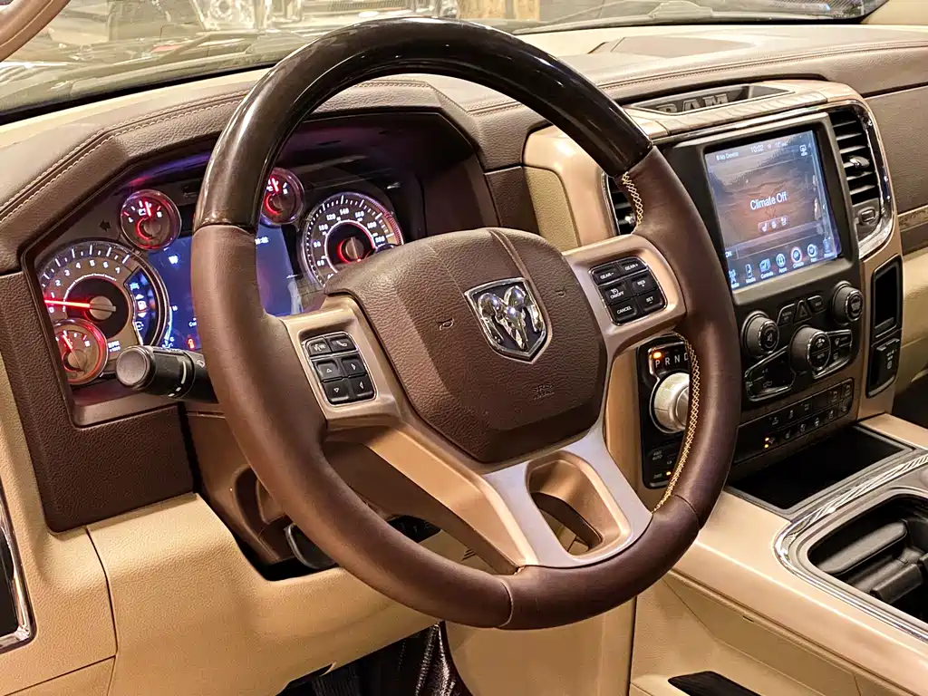 RAM Trucks 2017 — фото 12