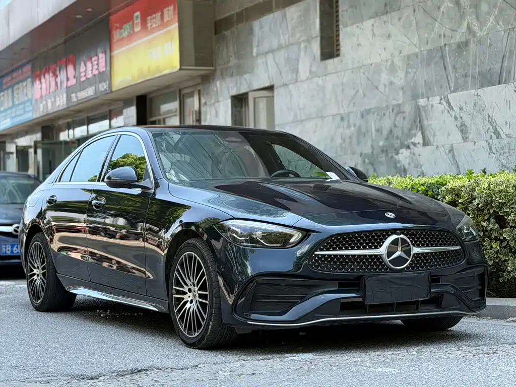 Mercedes-Benz C-Class 2024