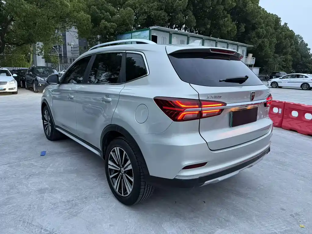 Roewe RX5 New Energy 2018 — фото 7