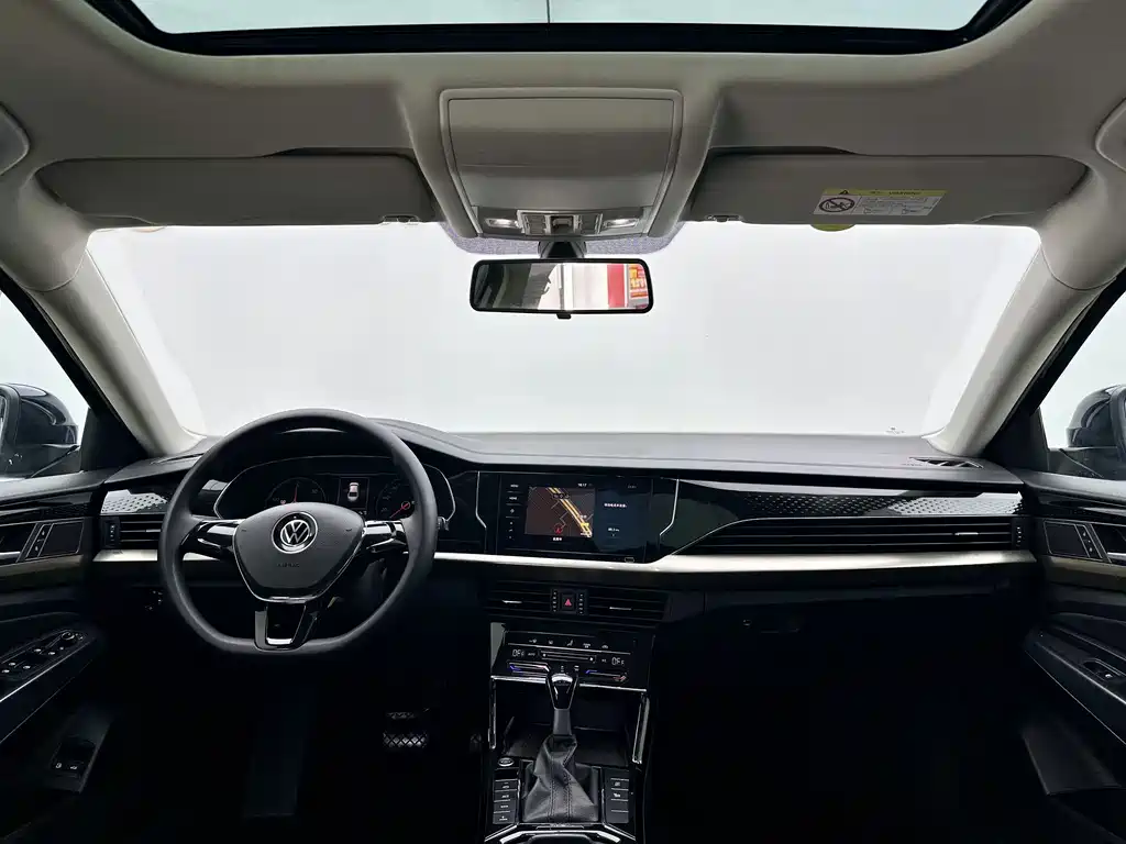 Volkswagen Passat New Energy 2021 — фото 6