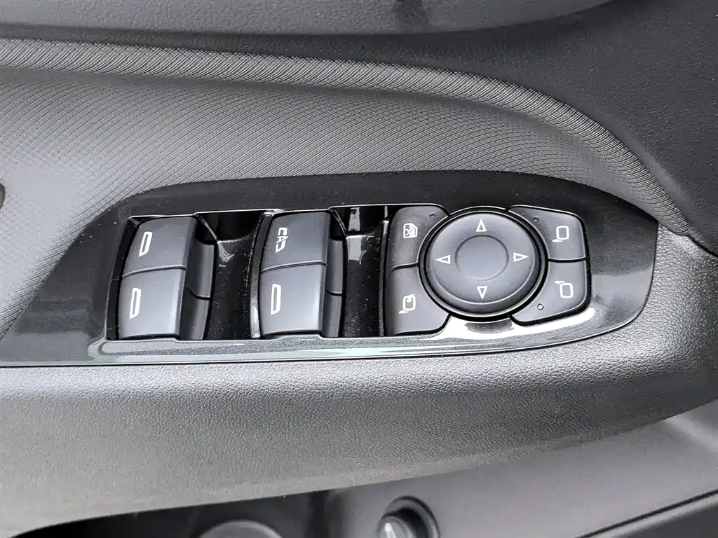 Chevrolet Equinox 2021 — фото 9