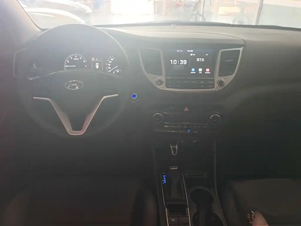 Hyundai Tucson 2016 — фото 10