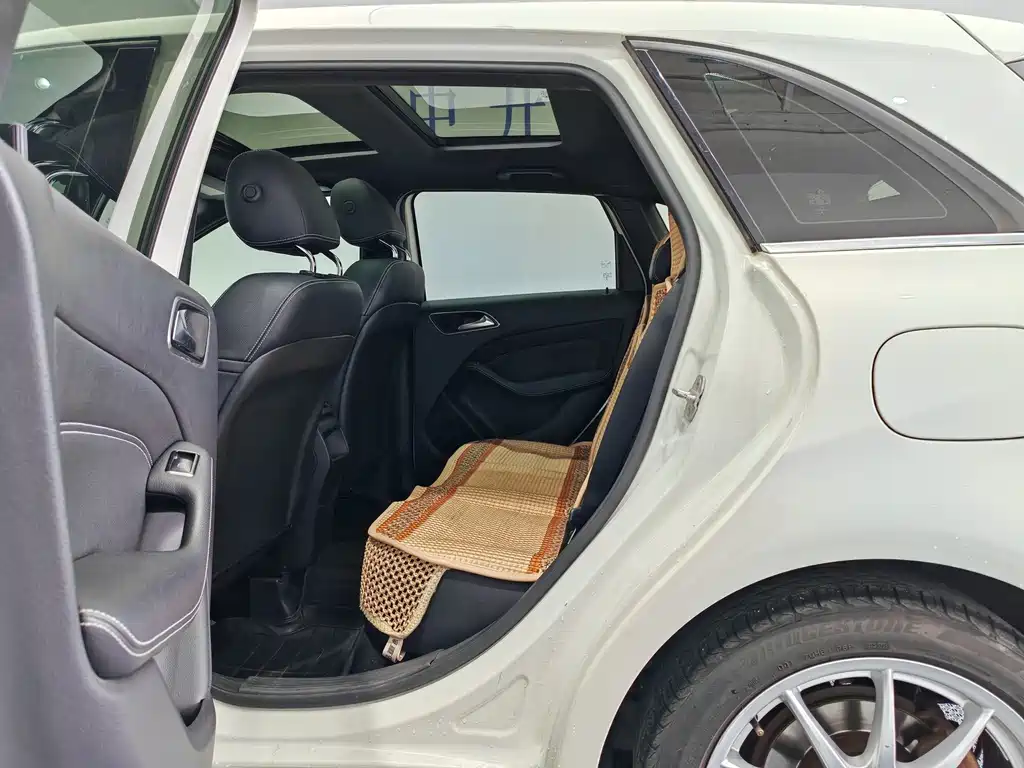 Mercedes-Benz B-Class 2015 — фото 13