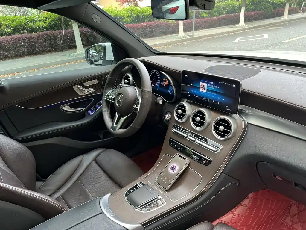 Mercedes-Benz GLC 2021 — фото 15