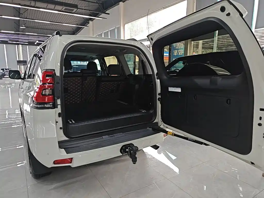 Toyota Prado 2019 — фото 19