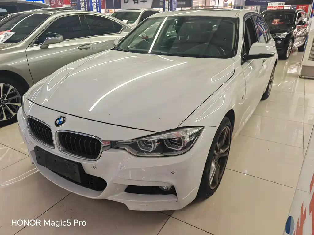 BMW 3 Series 2019 — фото 1