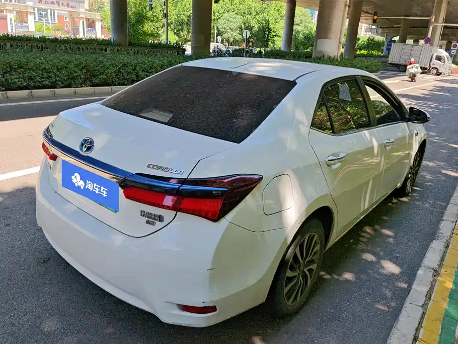 Toyota Corolla Hybrid 2019 — фото 3