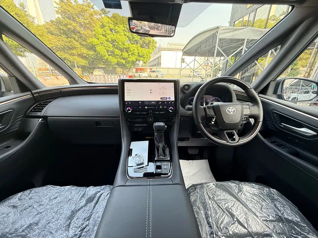 Toyota Alphard 2025 — фото 12