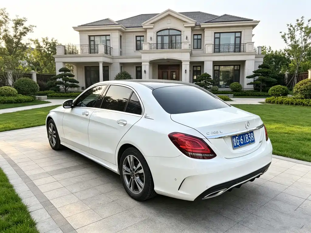 Mercedes-Benz C-Class 2021