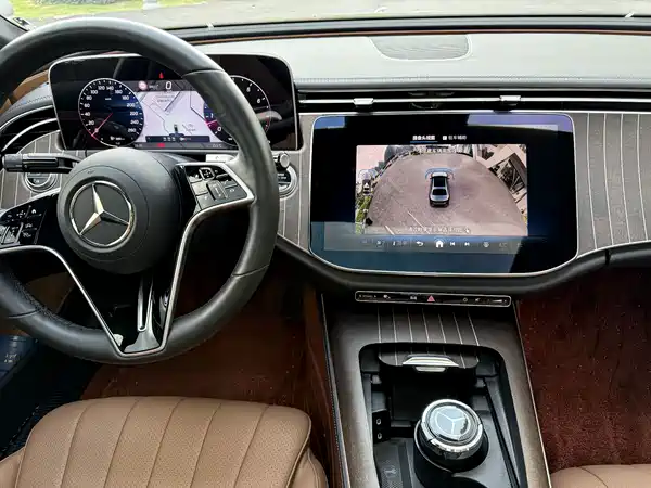 Mercedes-Benz E-Class 2024