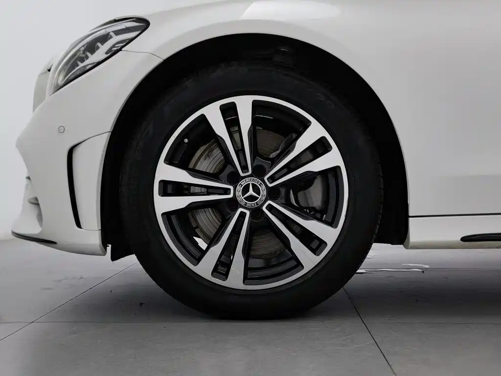 Mercedes-Benz C-Class 2019 — фото 17