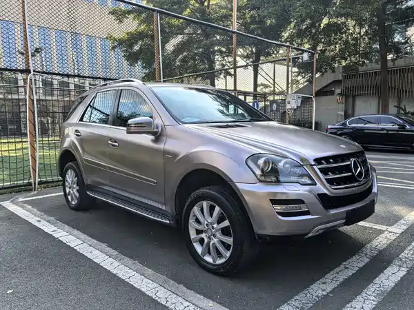 Mercedes-Benz M-Class 2011