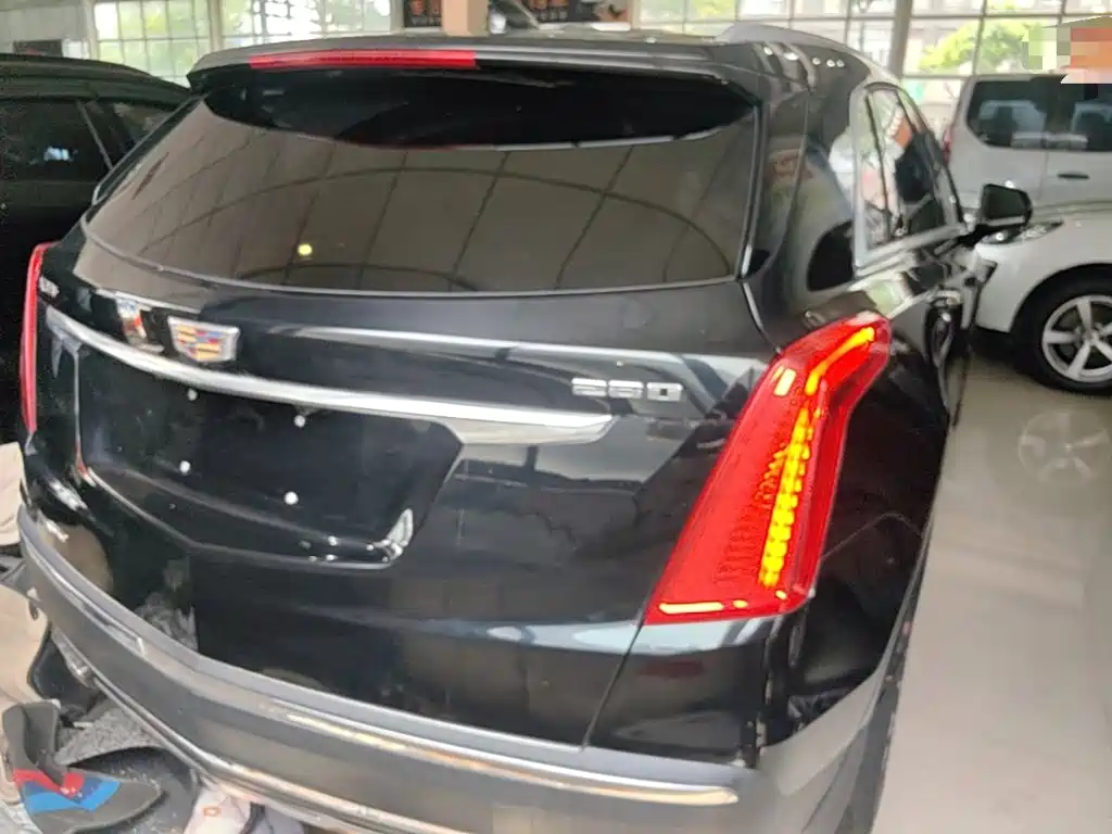 Cadillac XT5 2017 — фото 6