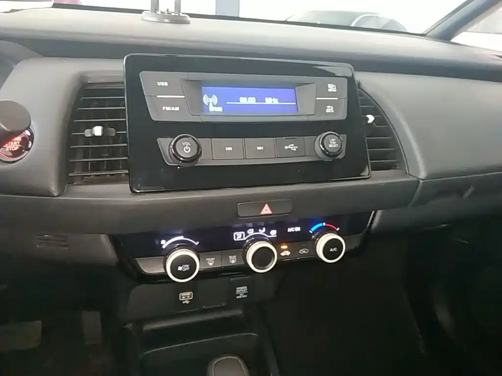 Honda Fit 2023 — фото 13