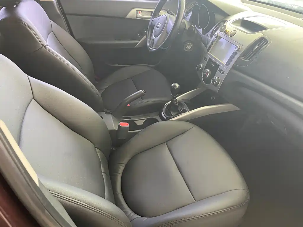 Kia Forte 2014 — фото 11