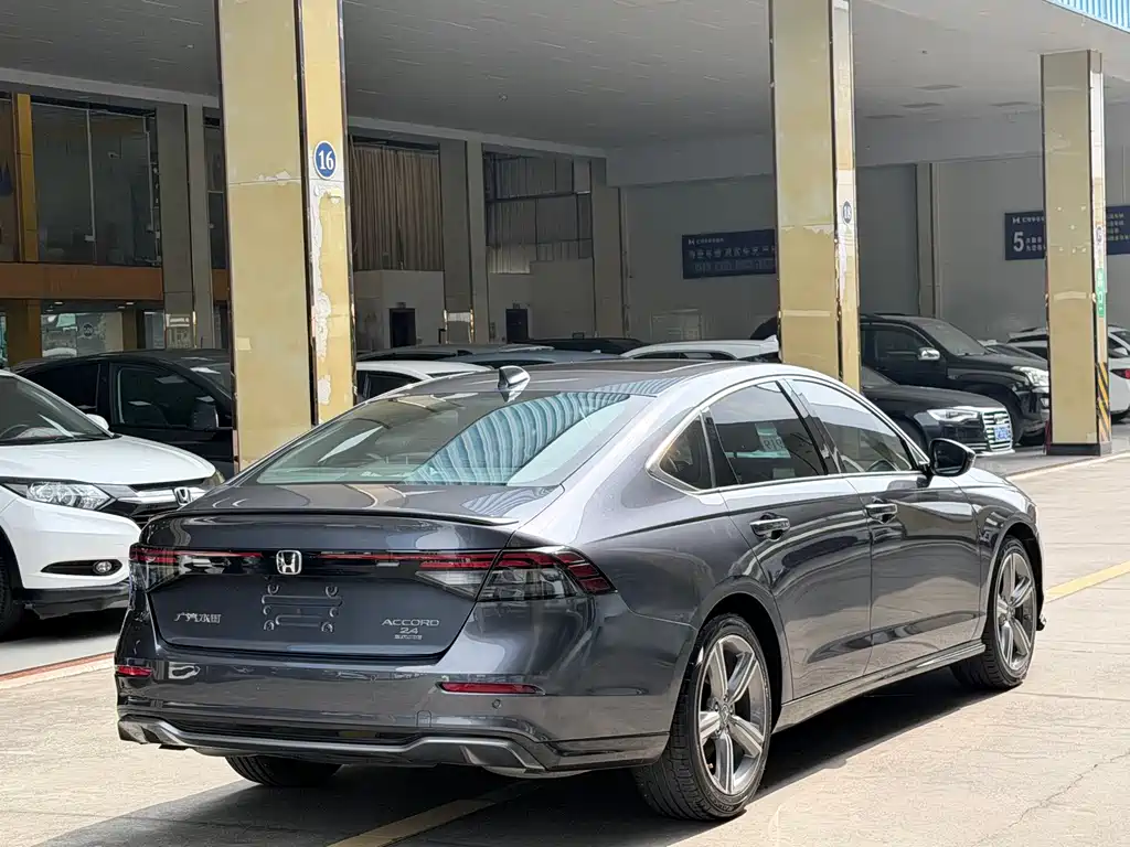 Honda Accord 2024 — фото 12