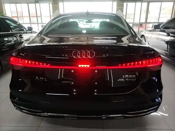 Audi A7L 2026