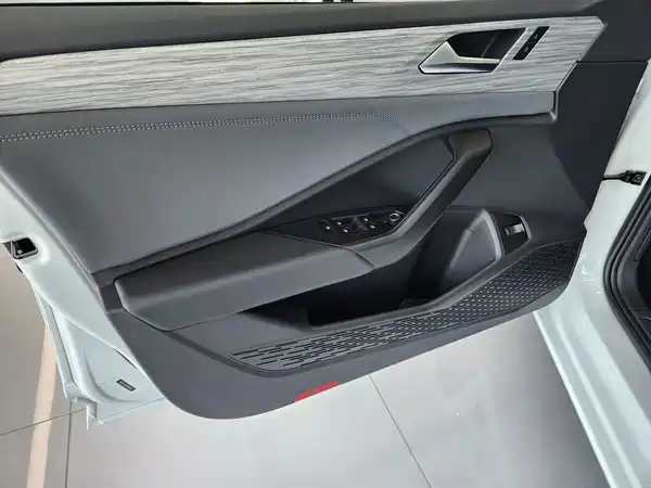 Volkswagen Sagitar 2026