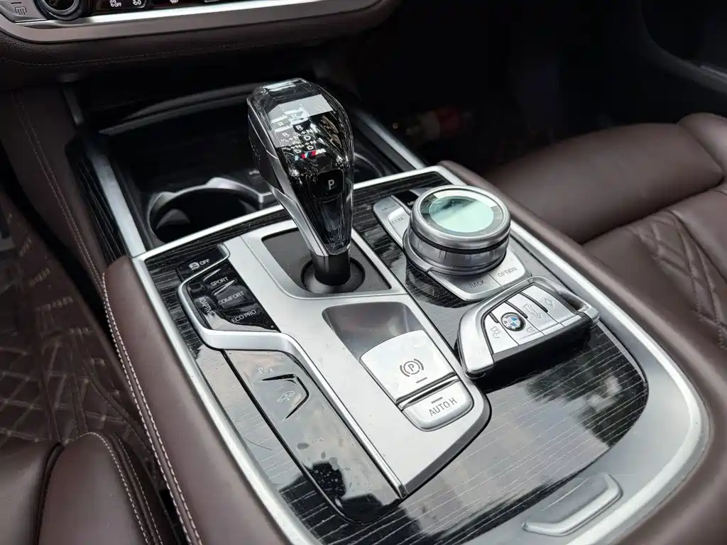 BMW 7 Series 2022 — фото 9