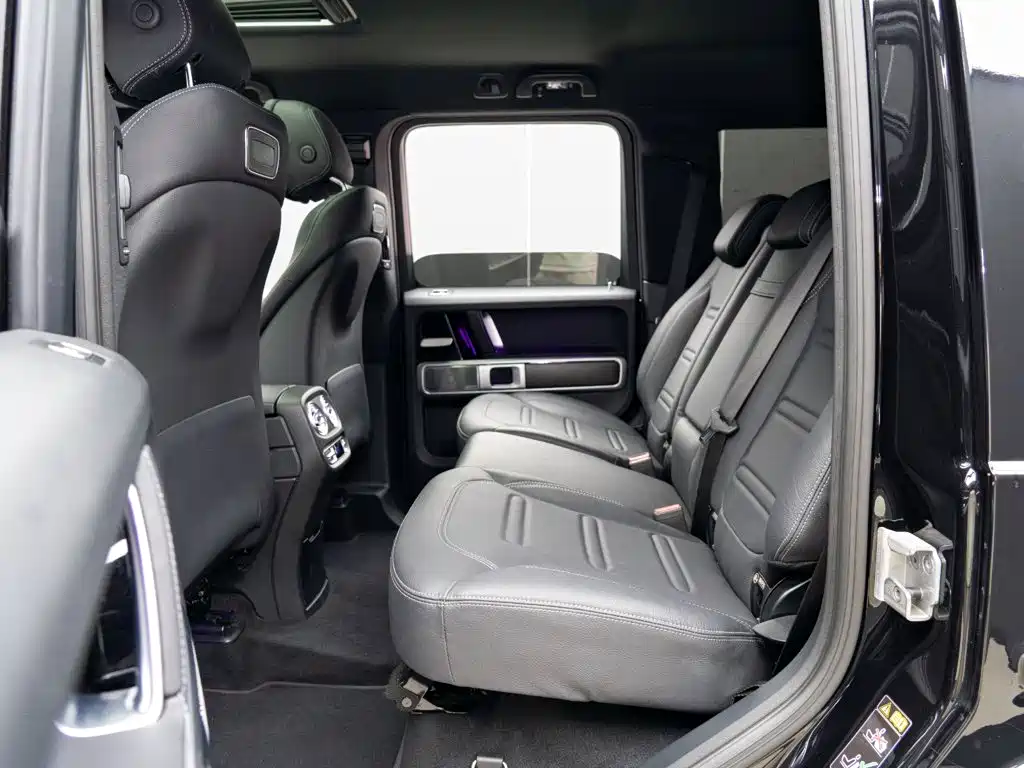 Mercedes-Benz G-Class 2023 — фото 11