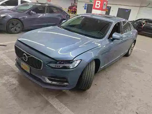 Volvo S90 2019