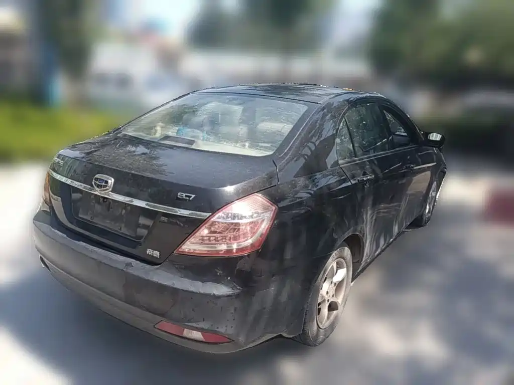 Geely Emgrand 2015 — фото 12