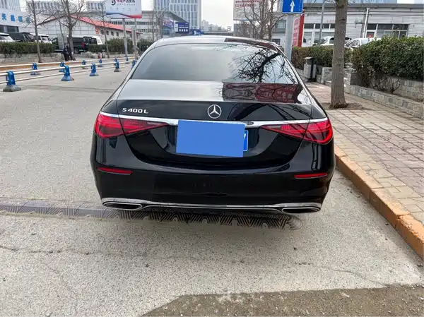 Mercedes-Benz S-Class 2024