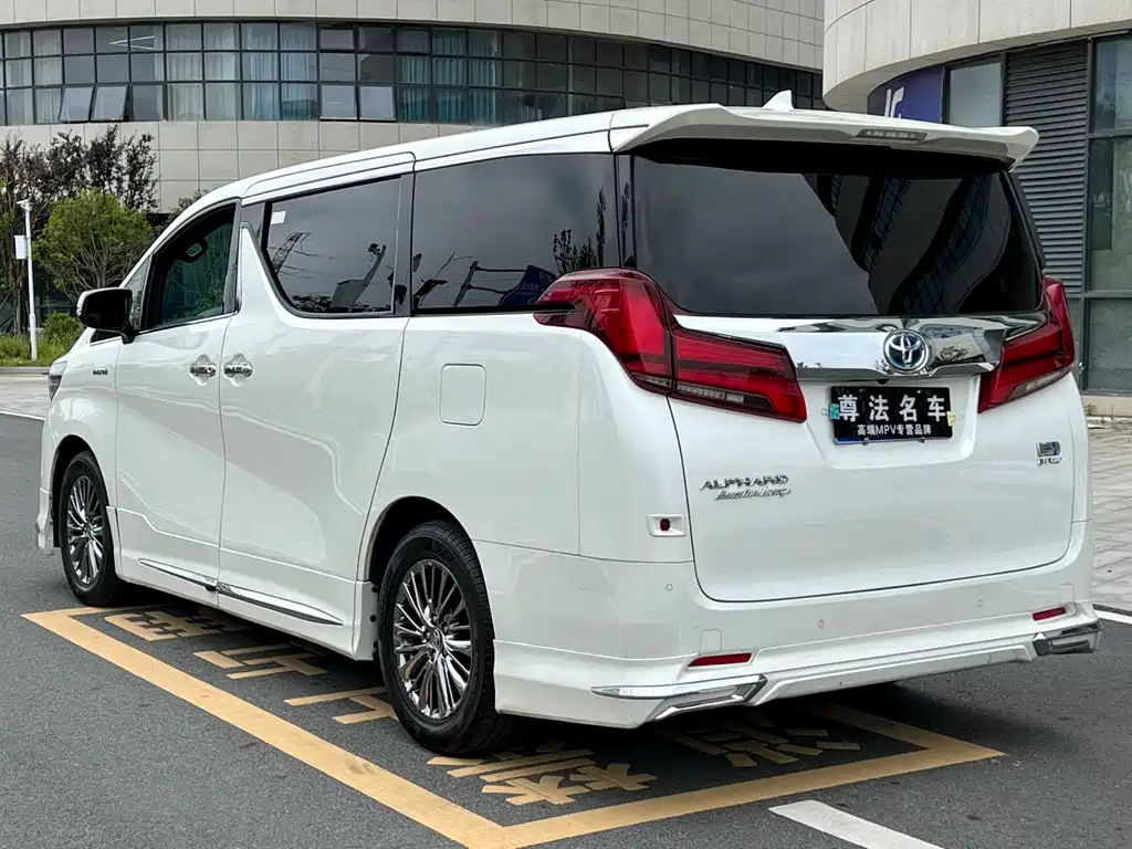Toyota Alphard 2021 — фото 4