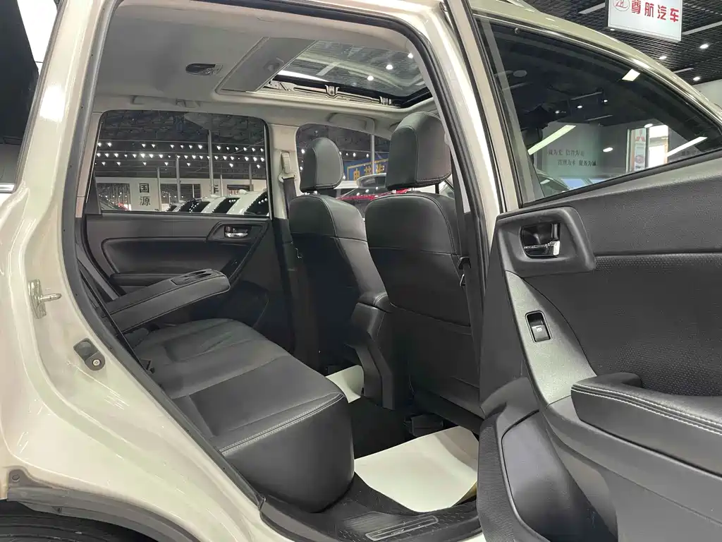 Subaru Forester 2016 — фото 17