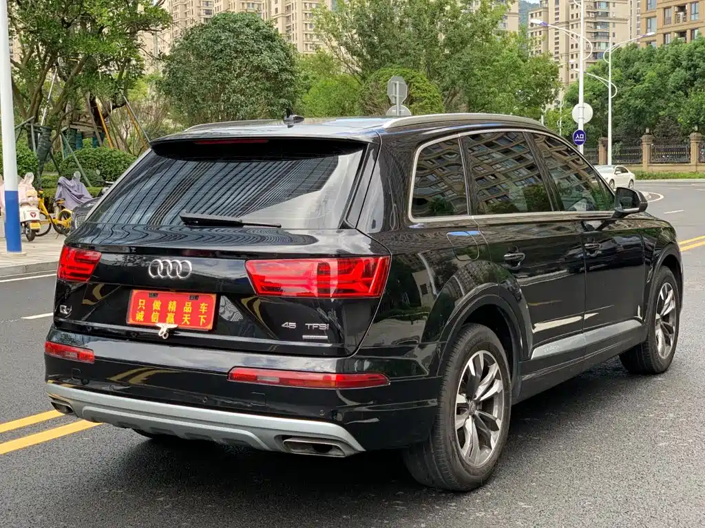 Audi Q7 2018 — фото 4
