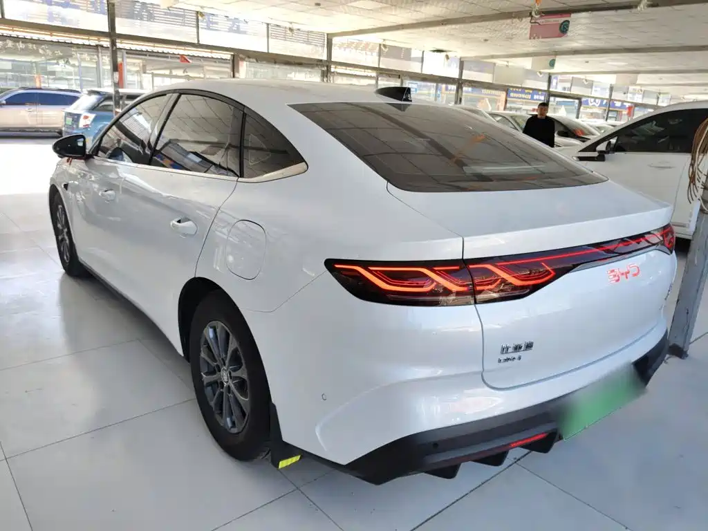BYD Qin L 2025 — фото 23