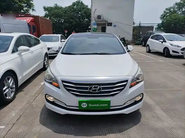 Hyundai Mistra 2014