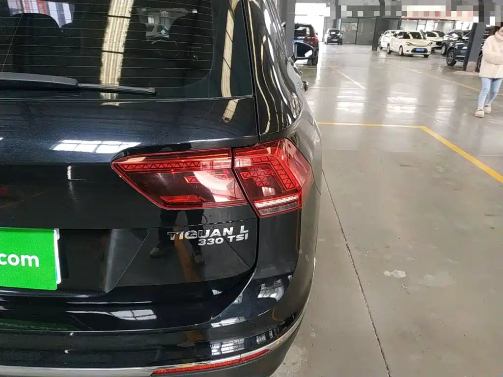 Volkswagen Tiguan L 2017 — фото 24