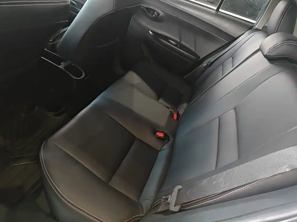 Toyota Yaris L 2021 — фото 17