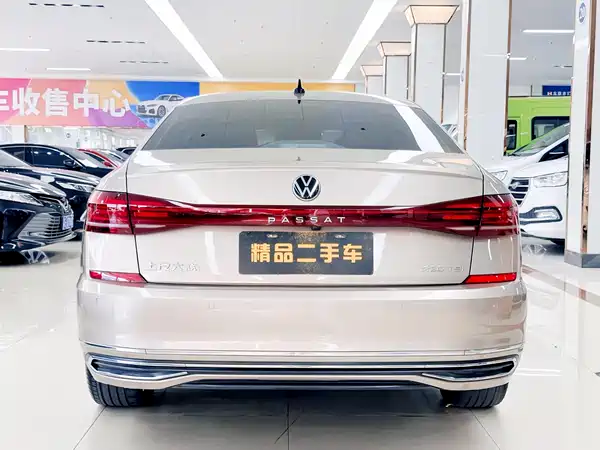 Volkswagen Passat 2022