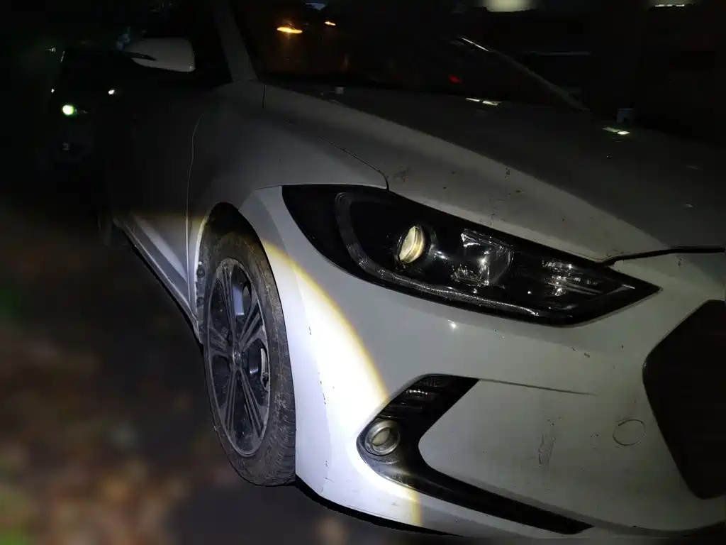 Hyundai Elantra 2019 — фото 23