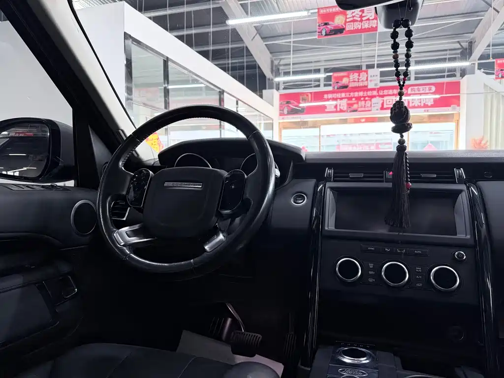Land Rover Discovery 2019 — фото 10