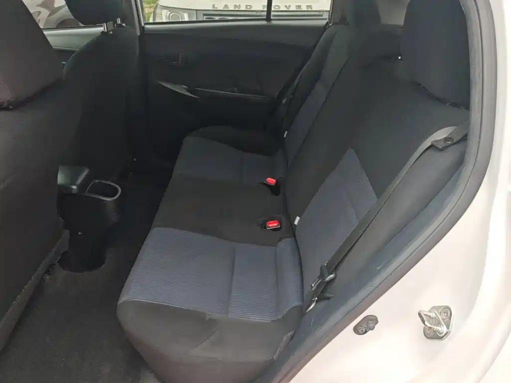 Toyota Yaris L 2018 — фото 17