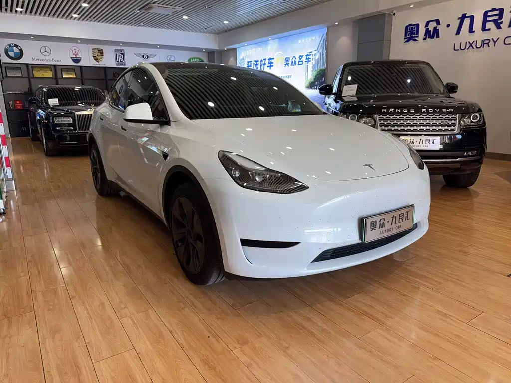 Tesla Model Y 2023 — фото 3