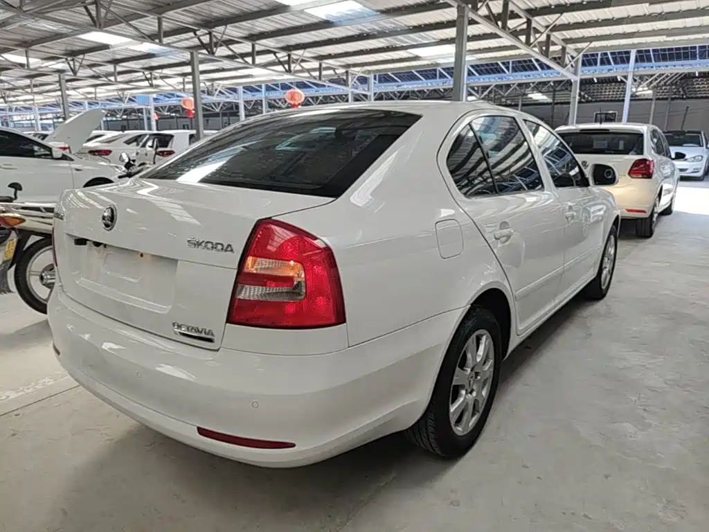 Skoda Octavia 2015 — фото 7