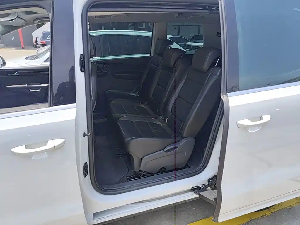 Volkswagen Sharan 2015 — фото 17