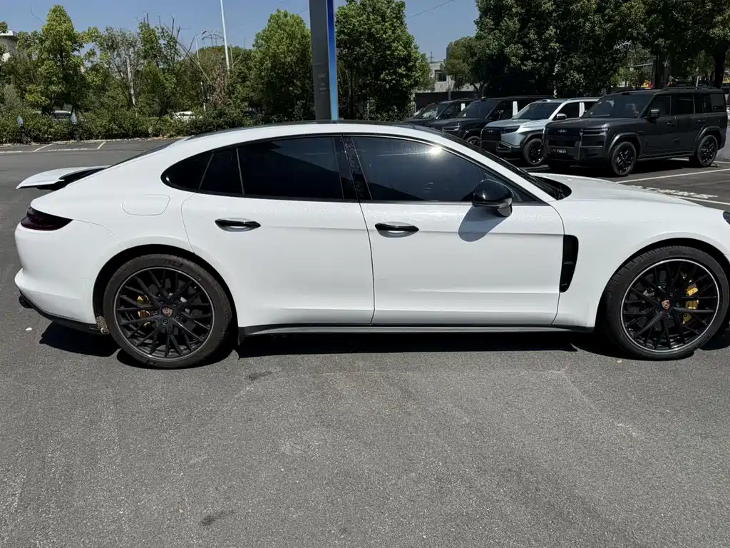 Porsche Panamera 2019 — фото 12
