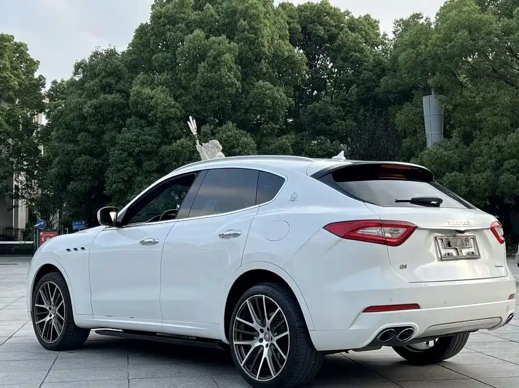 Maserati Levante 2018 — фото 8