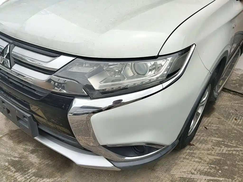 Mitsubishi Outlander 2016 — фото 24