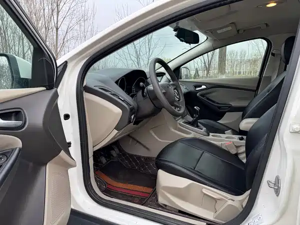Ford Focus 2012
