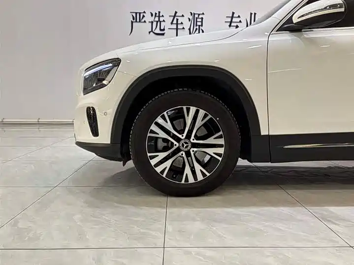 Mercedes-Benz GLB 2024 — фото 7
