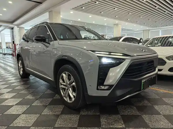 NIO ES8 2022
