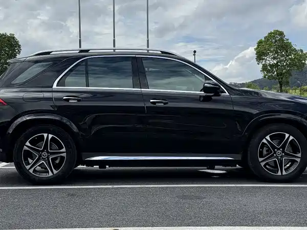 Mercedes-Benz GLE 2023