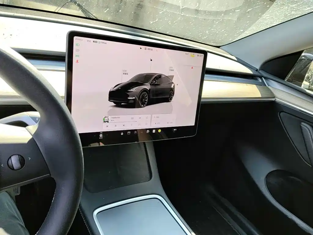 Tesla Model Y 2023 — фото 13